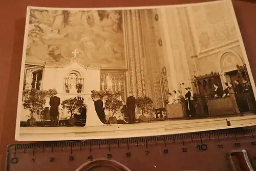 tolles altes Foto -  Adel ?? adelige Hochzeit ??  große Kirche - 1936
