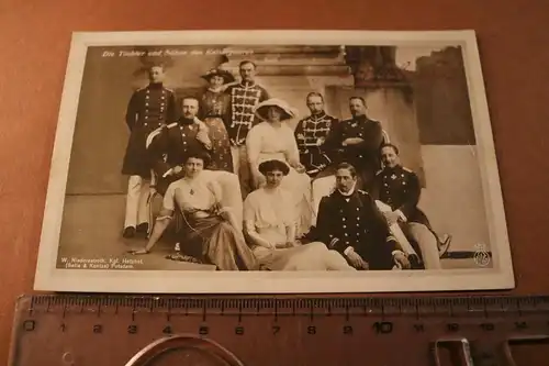 tolle alte Karte -  Familienfoto  Die Töchter und Söhne des Kaiserpaares