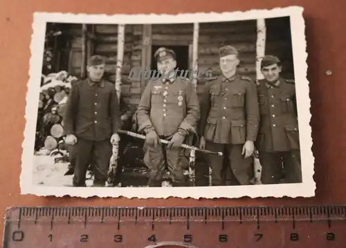 tolles altes Foto - Offizier mit Wolchowstock -  1942 