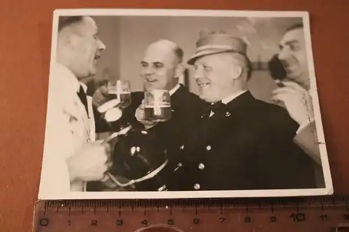 tolles altes Foto - offizieller Umtrunk ?  1941 