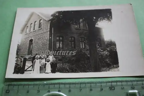 tolles altes Foto - Familie vor ihrem Haus - Hamburg Umgebung 1900-1910