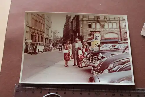 tolles altes Farbfoto - Familie in Genf ?? Genfer Lebensversicherung 50-60er Jah