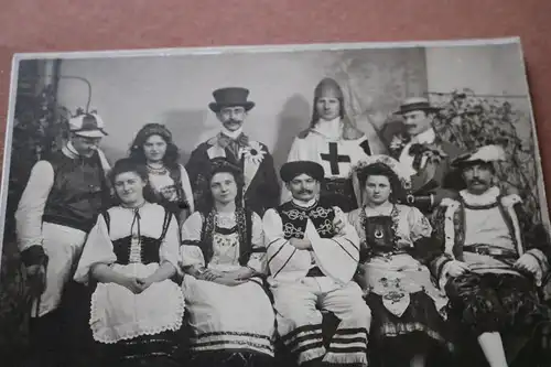 tolles altes Gruppenfoto auf Pappe Königsberg Maskenball 1910