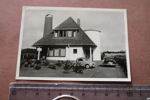 tolles altes Foto Haus mit Oldtimer - Kleinstoldtimer ? mir unbekannt 50-60er Ja