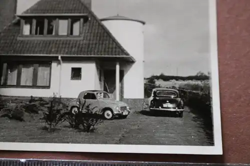 tolles altes Foto Haus mit Oldtimer - Kleinstoldtimer ? mir unbekannt 50-60er Ja