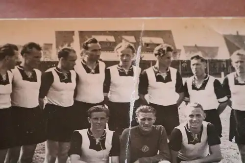 tolles altes Mannschaftsfoto - Fußball  Verein FSV - Alter ??