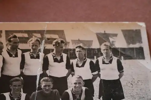 tolles altes Mannschaftsfoto - Fußball  Verein FSV - Alter ??