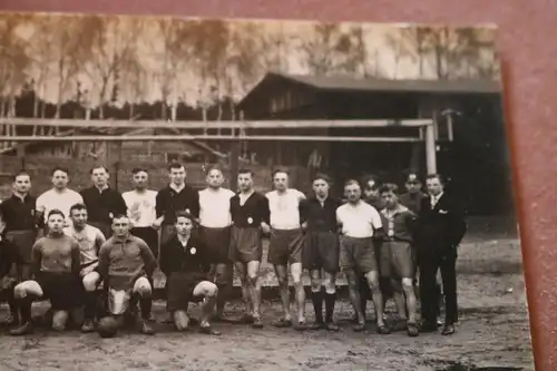 tolles altes Mannschaftsfoto - Fußball  Verein ??? 20-30er Jahre