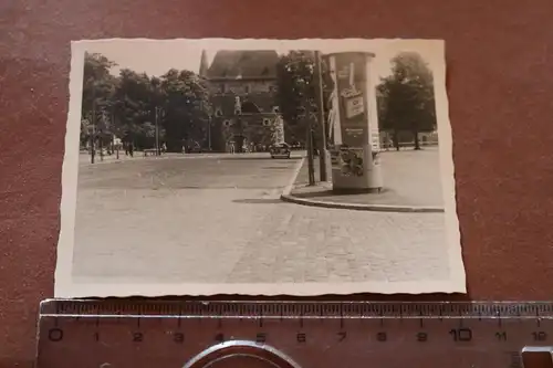 tolles altes Foto - Litfasssäule mit Zigarettenwerbung Orienta ? Aachen