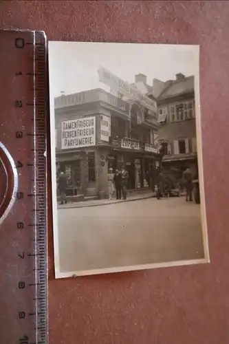 tolles altes Foto Gebäude Mayrische Buchhandlung, Friseur usw - 20-30er Jahre