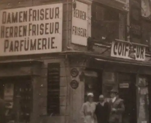 tolles altes Foto Gebäude Mayrische Buchhandlung, Friseur usw - 20-30er Jahre