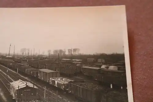 tolles altes Foto  großer Güterbahnhof - Waggons - Ort ?? 1942