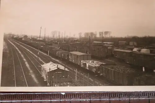 tolles altes Foto  großer Güterbahnhof - Waggons - Ort ?? 1942