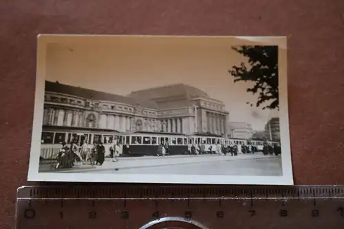 tolles altes Foto Leipziger Hauptbahnhof mit Strassenbahnen 30er Jahre