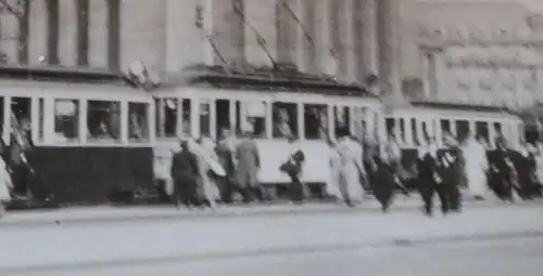 tolles altes Foto Leipziger Hauptbahnhof mit Strassenbahnen 30er Jahre