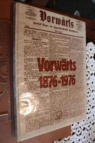 großes Buch Zeitungen  Sozialdemokraten  Vorwärts 1876 - 1976 in Faksimiles