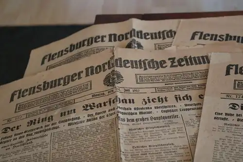 vier  alte Zeitungen Flensburger Norddeutsche Zeitung 1915