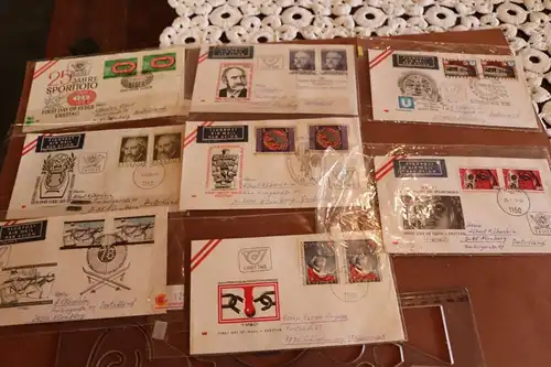 acht Ersttagsbriefumschläge ? Sonderstempel Österreich + ein Berlin  70er Jahre 