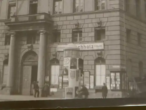 tolles altes Negativ -  großes Eckgebäude - Ort ?? Geschäft ....chholz - Litfass