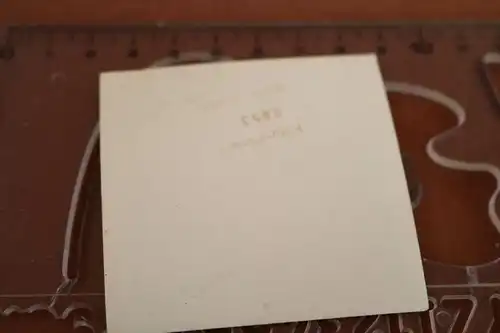 tolles altes Foto - Soldaten machen Rast - LKW Proviant 