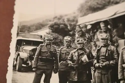 tolles altes Foto - österreichische Soldaten - Fahrer ?? Schutzbrillen 