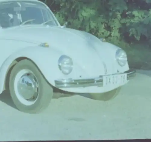 zwei tolle alte Negative  Familie mit Oldtimer VW Käfer - 60-70er Jahre ??