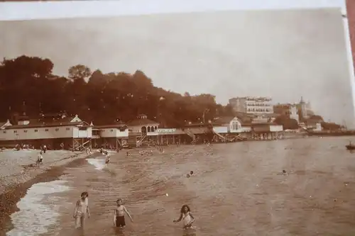 tolles altes Foto - Saßnitz Pfingsten Badestrand 13° Wassertemeperatur  1910/20