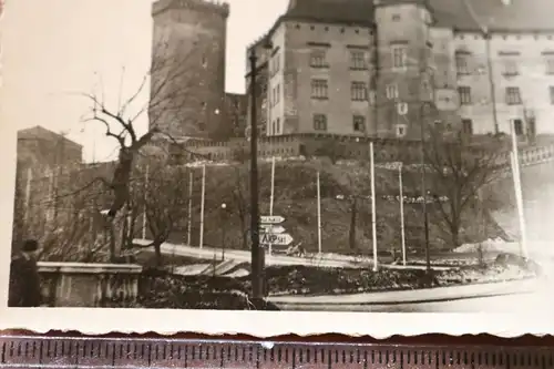 tolles altes Foto - Burg von Krakau - kleiner Schilderwald davor 30-40er Jahre