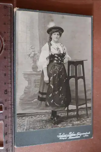 tolles altes Kabinettfoto -  Frau in Tracht - Tangermünde 