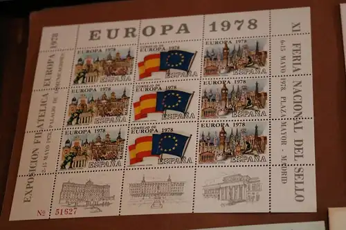 verschiedene Ganzsachen, Blöcke und Farbsonderdrucke ? Briefmarken 