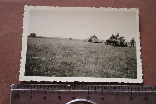 tolles altes Foto - deutsche Panzer auf Vormarsch - Russland ?