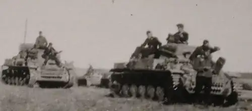 tolles altes Foto - deutsche Panzer auf Vormarsch - Russland ?