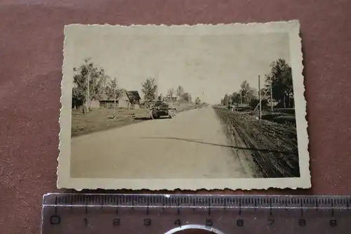 tolles altes Foto - deutscher Panzer und Panzerjäger I auf Vormarsch - Ort ?