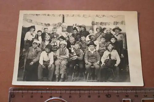 tolles altes Klassenfoto - Knabenschule - Fasching Kostüme - 20-40er Jahre ?