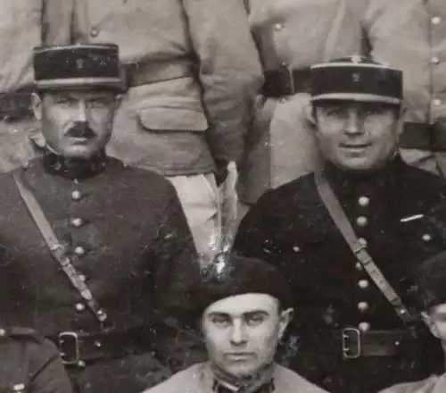 altes Gruppenfoto französische Soldaten ? Infanterie ?? Regt 2