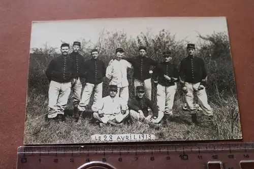 altes Gruppenfoto französische Soldaten ? Artillerie ? 28 April 1913