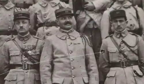 altes Gruppenfoto französische Soldaten - 106 Inf.Regt. ?? 