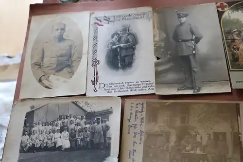 neun  alte Fotos und Karten - deutsche Soldaten , Gruppenfotos 