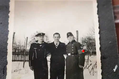 alte kleine Albumseiten mit 12 Fotos - Soldaten, Matrose usw 