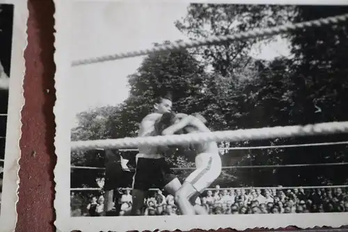 zwei alte Fotos - Boxkampf Ring im Freien  20-30er Jahre ?