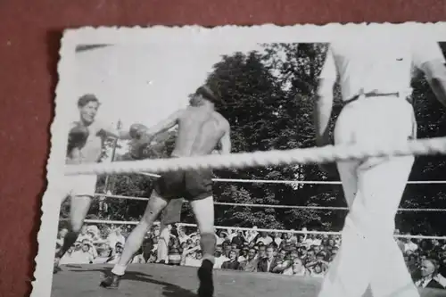zwei alte Fotos - Boxkampf Ring im Freien  20-30er Jahre ?