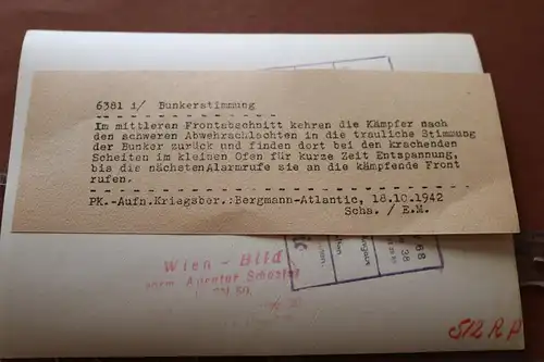 altes Pressefoto - Bunkerstimmung nach schweren Abwehrkämpfen 1942