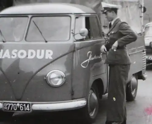 tolles altes Foto Oldtimer VW T1 Pritsche der Firma Hasodur 50er Jahre Polizeiko