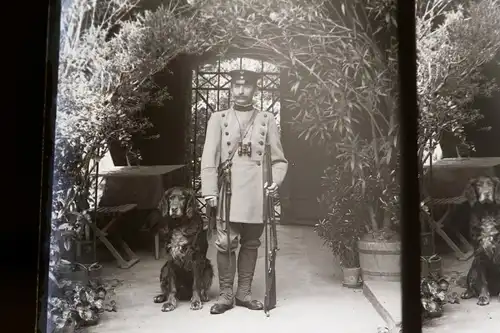 zwei tolle Bilder  auf  Glasnegativ - Portrait eines kaiserl. Förster ? Jäger ?