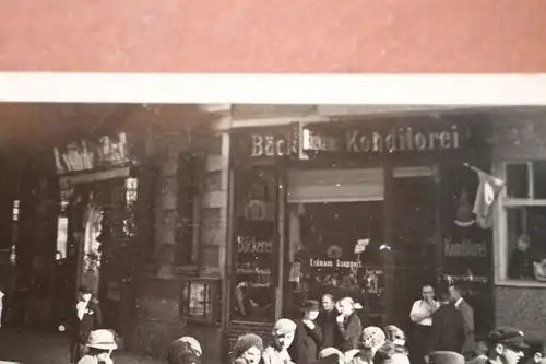 altes Foto Menschengruppe - Veranstaltung ? Berlin - Niederschöneweide ?