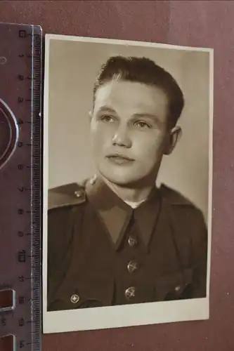 tolles altes Foto - Portrait eines Soldaten - Tschechische Uniform ?? 