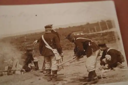 tolles altes Foto - Gruppe Soldaten Übung ?  1899  Burgbrohl ??