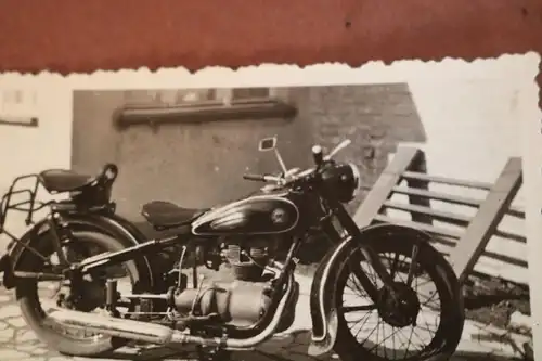 tolles altes Foto - Oldtimer Motorrad Marke AWO   - 50-60er Jahre ? DDR