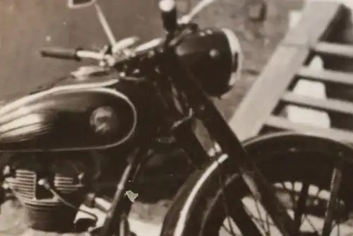 tolles altes Foto - Oldtimer Motorrad Marke AWO   - 50-60er Jahre ? DDR