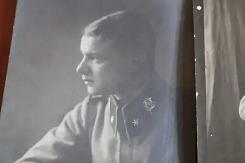 zwei tolle alte Portraits eines Soldaten KuK - Gebirgsjäger ? Edelweiss - EII ??